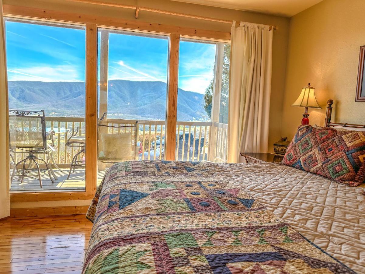 Tanasi Lodge - Reunions, Retreats, Weddings, Family Getaways Sevierville Exteriér fotografie